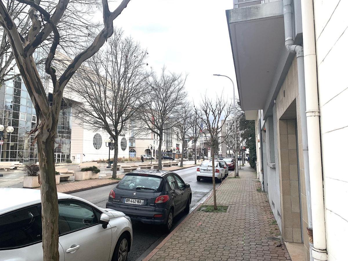 Le Callou - Parking - Face Aux Thermes - Rez De Chaussee Віші Екстер'єр фото